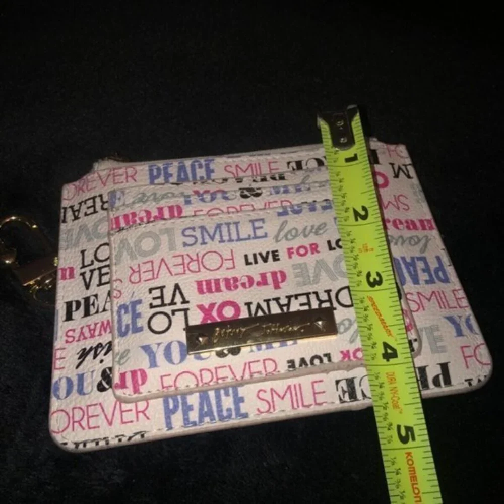 Betsey Johnson‎ Wallet Card Case ID Window & Zip Coin Pouch White Multi Words